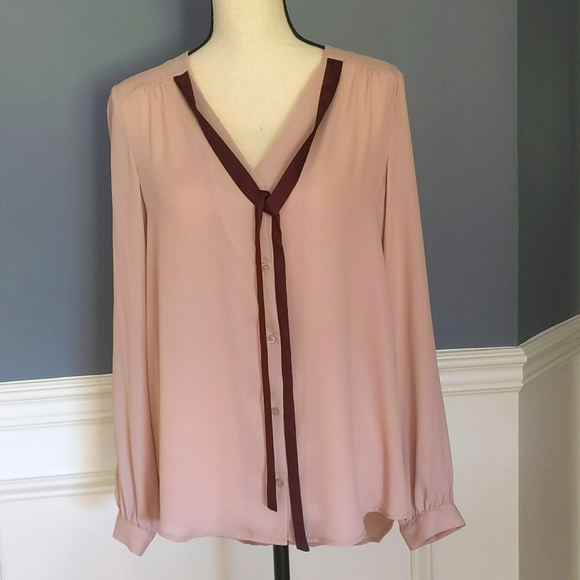 ✨HP✨ Lauren Conrad Button Down Top with Neck Tie - Size M - Picture 2 of 12